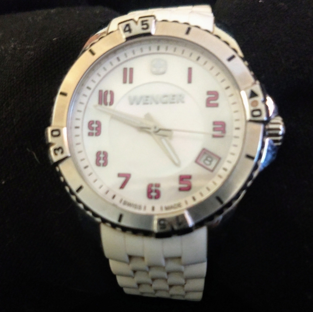 Wenger Squadron Mother-Of-Pearl Dial - White